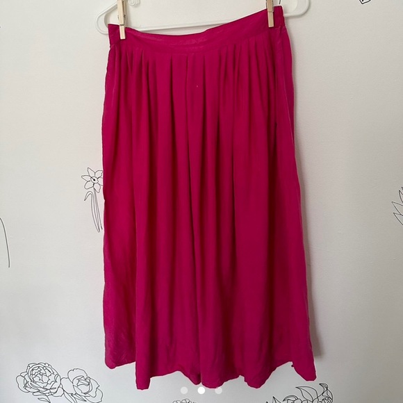 Bright Pink Skirt TESS - Picture 2 of 3